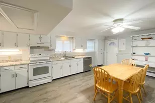 88 Almy St, Fall River, MA 02720 - Photo 9