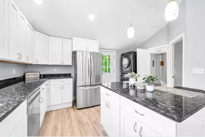 95 Summer Ave, Ludlow, MA 01056 - Photo 7