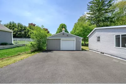 95 Summer Ave, Ludlow, MA 01056 - Photo 29