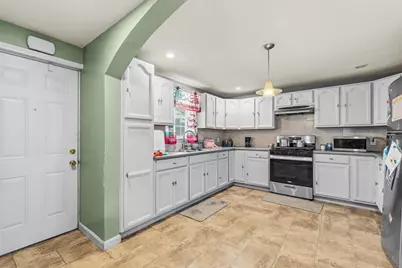 55 Salisbury St, New Bedford, MA 02744 - Photo 5