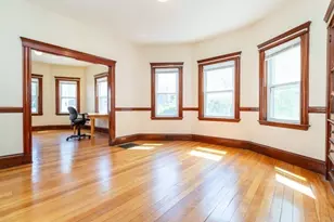 9 Cedrus Ave, Boston, MA 02131 - Photo 3