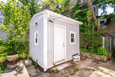 9 Cedrus Ave, Boston, MA 02131 - Photo 35
