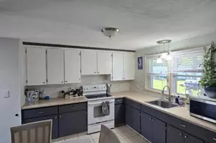 44 Leahy Rd, Brockton, MA 02302 - Photo 3