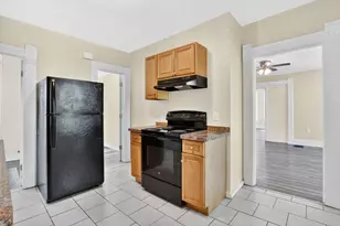 658 Union St, Springfield, MA 01109 - Photo 25
