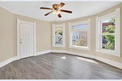 658 Union St, Springfield, MA 01109 - Photo 15