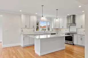 329 Warren, Waltham, MA 02453 - Photo 11