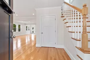 329 Warren, Waltham, MA 02453 - Photo 5