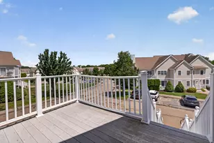 521 Hampton Way, Abington, MA 02351 - Photo 3