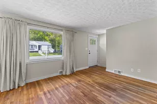 42 Woodway Dr, Shrewsbury, MA 01545 - Photo 7