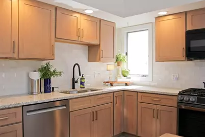 38 Virginia St, Springfield, MA 01108 - Photo 15