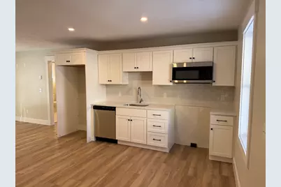 480 Wareham St #35, Middleborough, MA 02346 - Photo 3