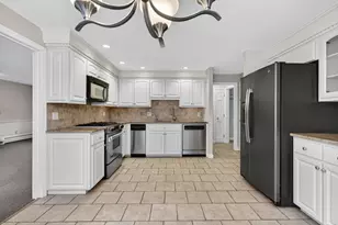 10 Olympic Ln, North Andover, MA 01845 - Photo 15