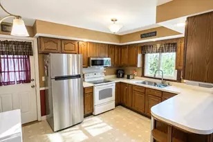 48 Sullivan Dr, Northbridge, MA 01588 - Photo 5