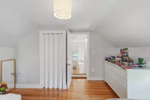 31 Houghton St, Woburn, MA 01801 - Photo 29