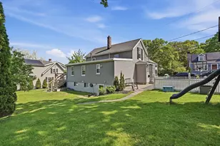 31 Houghton St, Woburn, MA 01801 - Photo 35