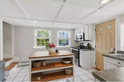 31 Houghton Street, Woburn, MA 01801 - Photo 15