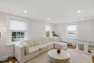 31 Houghton St, Woburn, MA 01801 - Photo 9