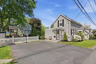 31 Houghton St, Woburn, MA 01801 - Photo 3
