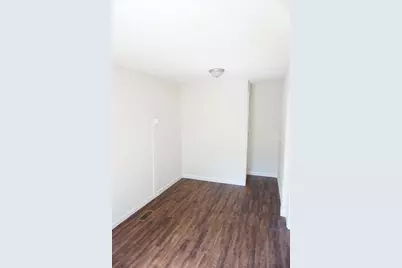 18 Sutherland St, Lowell, MA 01850 - Photo 11