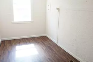 18 Sutherland St, Lowell, MA 01850 - Photo 13