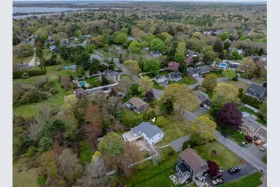 10 Knollwood Dr, Mattapoisett, MA 02739 - Photo 1