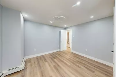15 West Tremlett Street, Boston, MA 02124 - Photo 17