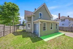 17 Forest Ave, Plymouth, MA 02360 - Photo 3