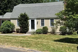 6 Crestview Dr, Westborough, MA 01581 - Photo 3