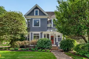 33 Linden St, Wellesley, MA 02482 - Photo 31
