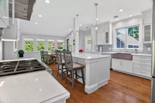 33 Linden St, Wellesley, MA 02482 - Photo 11