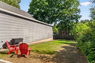 33 Linden St, Wellesley, MA 02482 - Photo 27