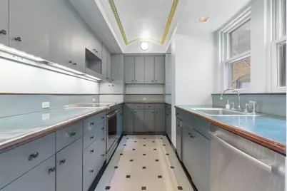 250 Beacon St #10, Boston, MA 02116 - Photo 17