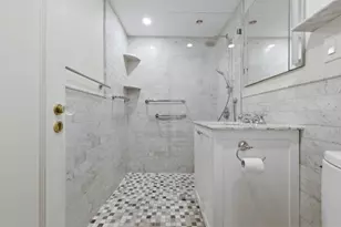 250 Beacon St, Boston, MA 02116 - Photo 25