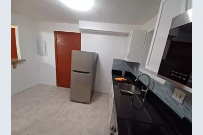 8 Jackson St #C1, Quincy, MA 02169 - Photo 9