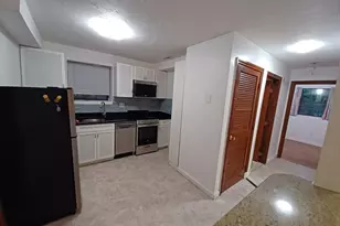 8 Jackson St, Quincy, MA 02169 - Photo 5