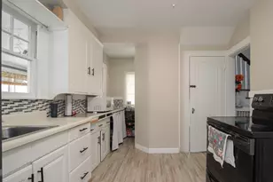 34 Preston St, Springfield, MA 01109 - Photo 11