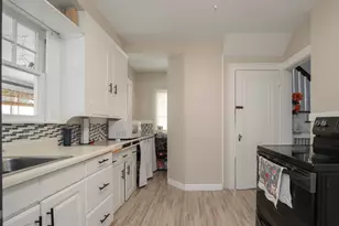 34 Preston St, Springfield, MA 01109 - Photo 11