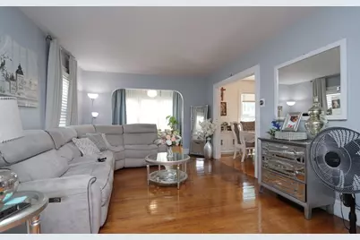34 Preston St, Springfield, MA 01109 - Photo 7