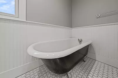 13 Douglas Ave, Beverly, MA 01915 - Photo 17