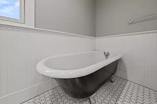 13 Douglas Ave, Beverly, MA 01915 - Photo 17