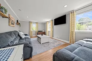 13 Douglas Ave, Beverly, MA 01915 - Photo 9