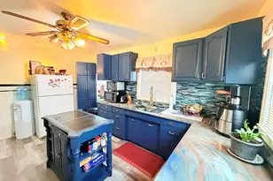 22 Felicia St, Springfield, MA 01104 - Photo 15
