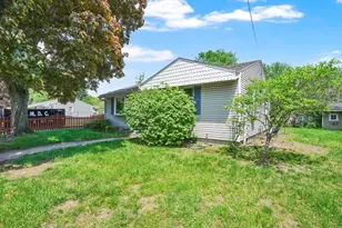57 Tavistock St, Springfield, MA 01119 - Photo 3