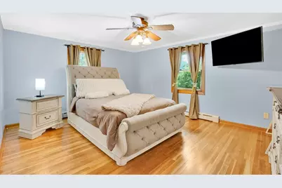 57 Tavistock St, Springfield, MA 01119 - Photo 9