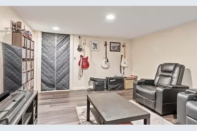 50 1st St, Webster, MA 01570 - Photo 27