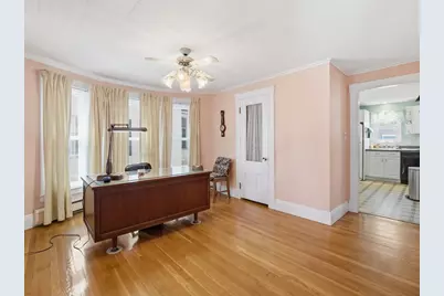 54 Hampshire St, Lowell, MA 01850 - Photo 11