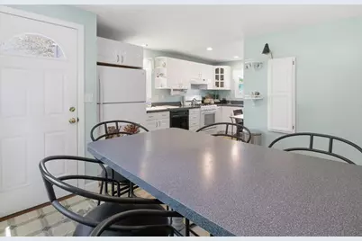 54 Hampshire St, Lowell, MA 01850 - Photo 19
