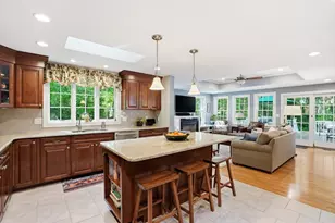 22 Longmeadow Dr, Canton, MA 02021 - Photo 7