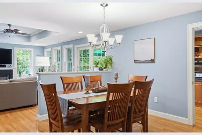 22 Longmeadow Dr, Canton, MA 02021 - Photo 9
