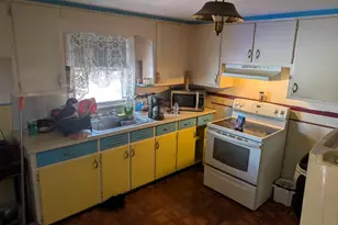 141 Shawmut St, Springfield, MA 01108 - Photo 7